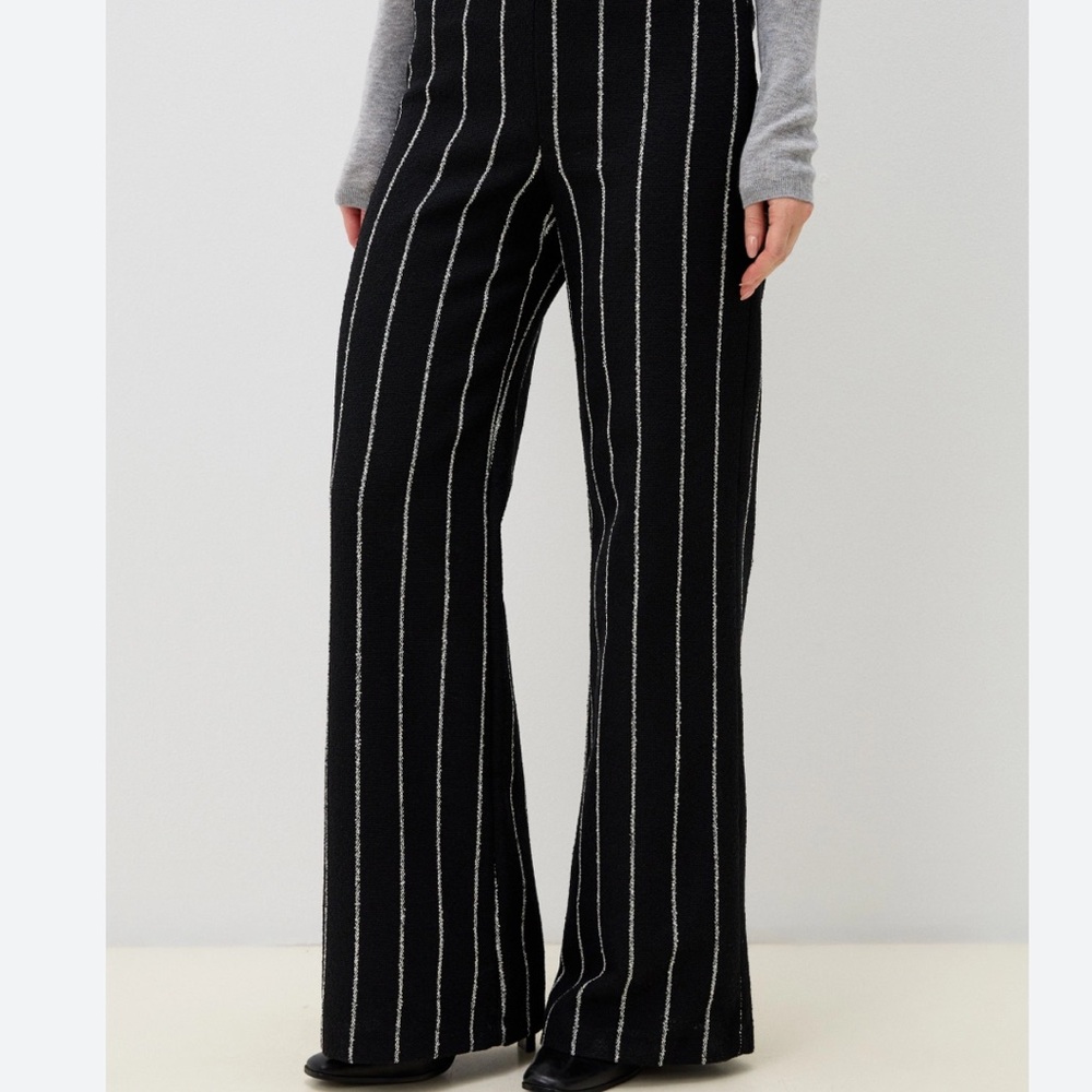 NIC+ZOE Black White Pinstripe Wide Leg Pants Size 10 High Rise Elastic Waist
